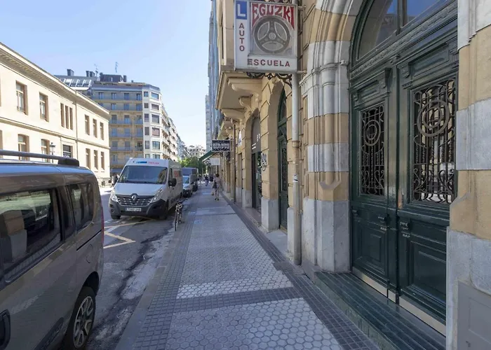 The Collection - Larramendi I 아파트